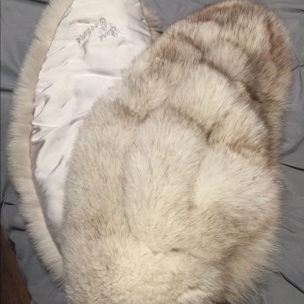 Marilyn Monroe blue fox fur stole